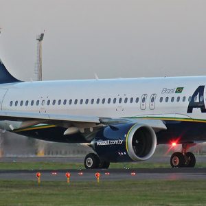 A320neo_Azul_(31739584755)-