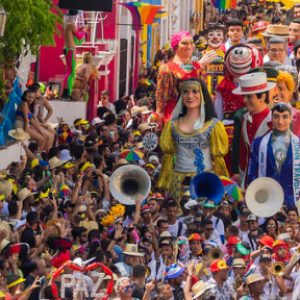 Desfile-dos-Bonecos-Gigantes-de-Olinda-em-2020-